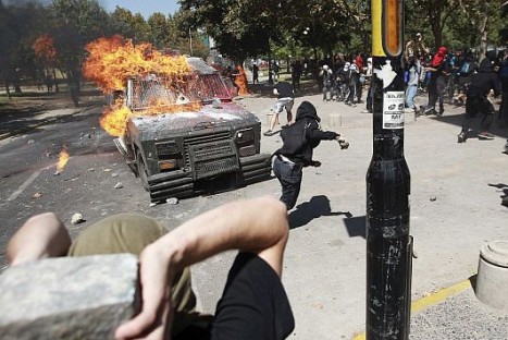 Estudiantes chilenos causan otra vez disturbios en las calles