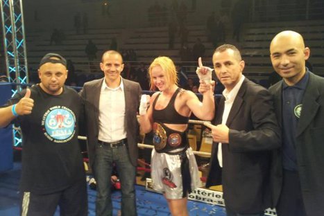 Valentina Shevchenko ganó campeonato mundial de Muay Thai