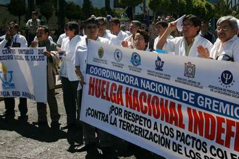 Médicos de Essalud acatan paro a nivel nacional