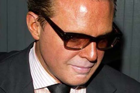 FOTOS: Luis Miguel sufrió bochornoso incidente debido a su bronceado artificial