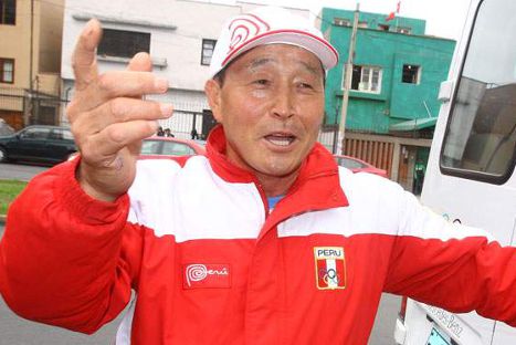 Entrenador Pedro Kim niega haber agredido a Gladys Tejeda