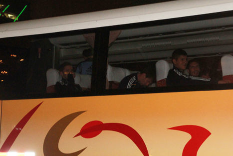 VIDEO: Bus de la selección argentina fue apedreado a la salida del Estadio Nacional