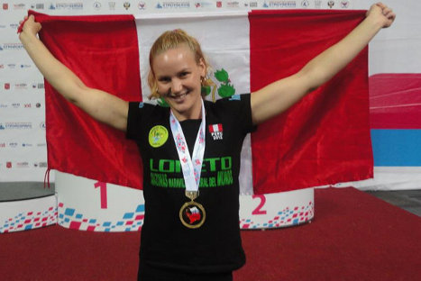 VIDEO: Valentina Shevchenko celebró campeonato mundial de Muay Thai con la bandera peruana