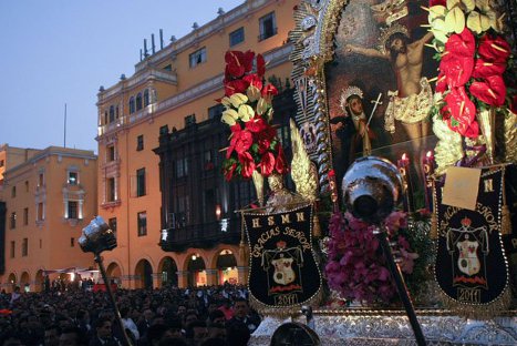 Rutas del Metropolitano serán desviadas por última procesión del Señor de los Milagros