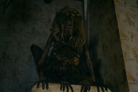 Mira el trailer de 'Mama', la película de terror que arrasa en EE.UU