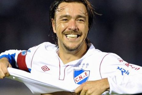 El 'Chino' Recoba se lució con golazo olímpico – VIDEO