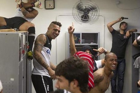 Paolo Guerrero y el Corinthians bailaron el 'Harlem Shake' – VIDEO