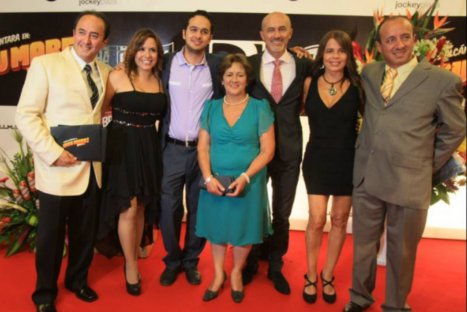 'Estrellas' desfilaron por alfombra roja en estreno de 'Asu Mare' – FOTOS