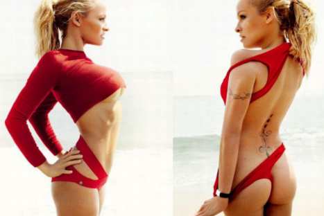 Pamela Anderson recuerda sus épocas de Baywatch en sesión con Mario Testino – FOTOS