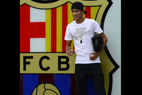 Neymar en el Barcelona: Hinchas lo reciben como ídolo – FOTOS
