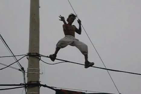 Rep. Dominicana: Hombre en estado de ebriedad bailó sobre cables de tensión – VIDEO