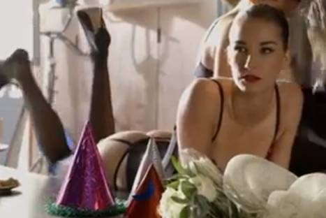 Youtube censura sensual spot de Penélope Cruz e Irina Shayk – VIDEO
