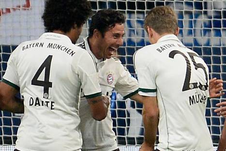 Claudio Pizarro llevó el 'jueves de pavita' a Alemania