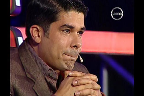 Jerry Rivera llora por su hijo en presentación de 