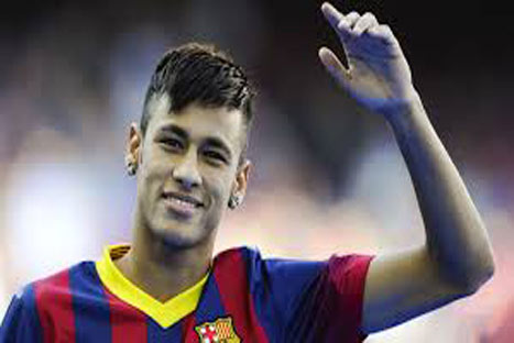 Neymar trata de imitar jugada de Pelé y falla en el intento - VIDEO