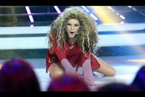 Karen Schwarz sorprende con su imitación de Paulina Rubio - VIDEO