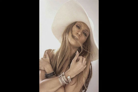Se filtran fotos sin editar de Jennifer Lopez