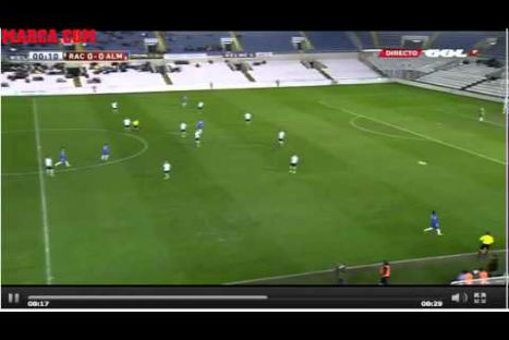 Futbolistas protestan en pleno partido de forma singular - VIDEO