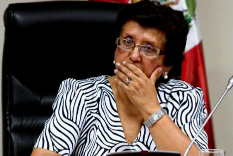 Congresista es criticada por premiar a una empresa de transporte