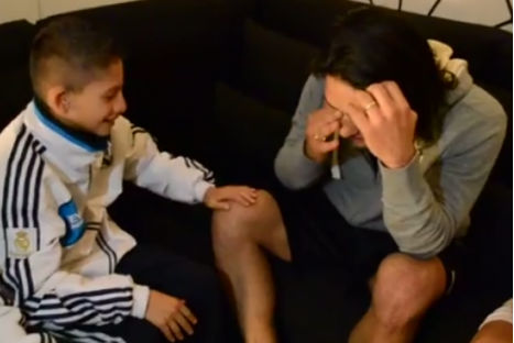 ¡Un momento para el recuerdo! Niño conmueve hasta las lagrimas a Falcao