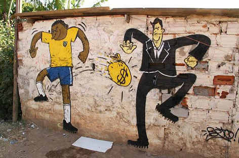 Mira los 'Graffitis' en contra del Mundial en Brasil.