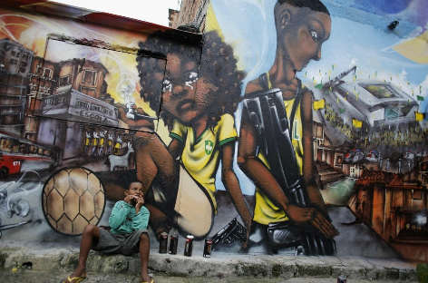 Mira los 'Graffitis' en contra del Mundial en Brasil.