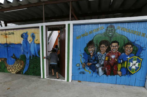 Mira los 'Graffitis' en contra del Mundial en Brasil.