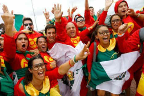 'Chespirito' feliz por estar presente en la Copa del Mundo (FOTOS)