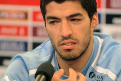 Luis Suárez le pidió 'mil disculpas' a Chiellini por morderlo
