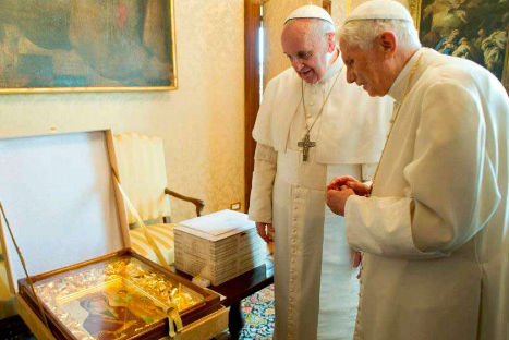 ¿El papa Francisco y Benedicto XVI verán juntos la final del Mundial?