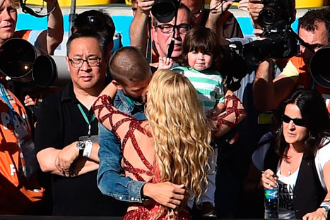 Conmovedoras imágenes de Shakira y su familia en la clausura del mundial (FOTOS) Conmovedoras imágenes de Shakira y su familia en la clausura del mundial (FOTOS)