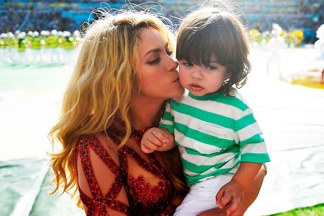 Conmovedoras imágenes de Shakira y su familia en la clausura del mundial (FOTOS) Conmovedoras imágenes de Shakira y su familia en la clausura del mundial (FOTOS)