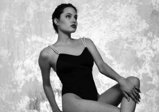 ¿Quién crees que es esta tierna bebé? ¡Descúbrelo en 10 fotos inéditas!