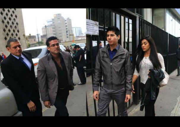 Vania Bludau y Christian Domínguez juntos nuevamente en el Poder Judicial (FOTOS)