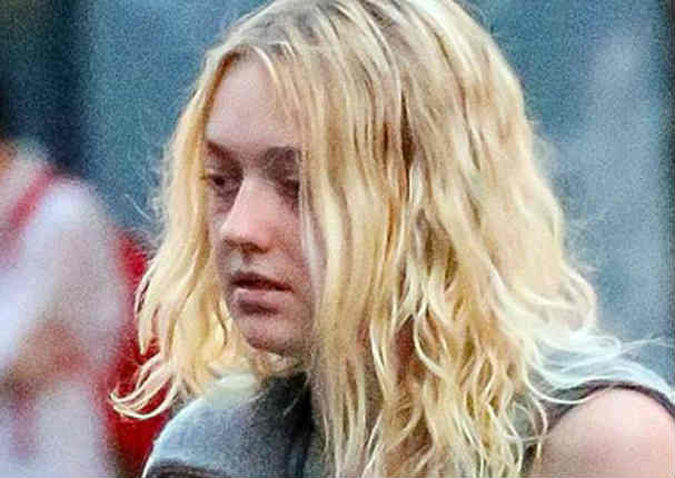 Mira el desaliñado look que luce la niña de la película 'Mi Nombre es Sam' (FOTOS)