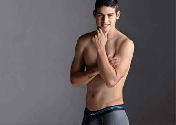 ¿Ya viste cómo luce James Rodríguez en ropa interior? (FOTOS/VIDEO)