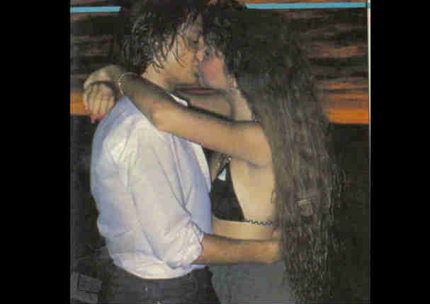 ¿Recuerdas la entrañable película 'Fiebre de Amor'? Revive la historia en 10 inéditas fotos