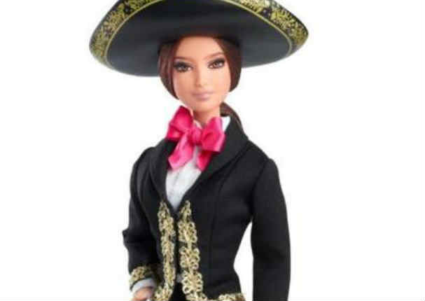 México: Barbie es vestida de mariachi por fiestas patrias  (FOTOS)
