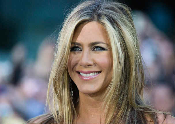 Jennifer Aniston confesó que consume leche materna para mantenerse bella