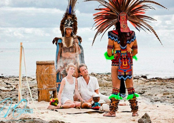 ¡Todo por amor! Conoce a la pareja que se casó 66 veces viajando alrededor del mundo (FOTOS)