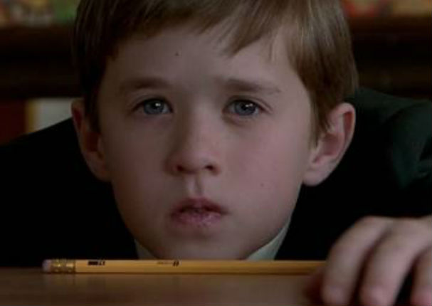 Mira el sorprendente cambio de look del protagonista de 'Sexto sentido' (FOTOS)