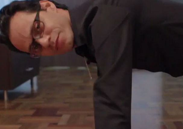 Marc Anthony realiza flexiones por una buena causa(VIDEO)