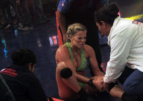 Participante de reality lanza lisura durante programa en vivo (VIDEO)