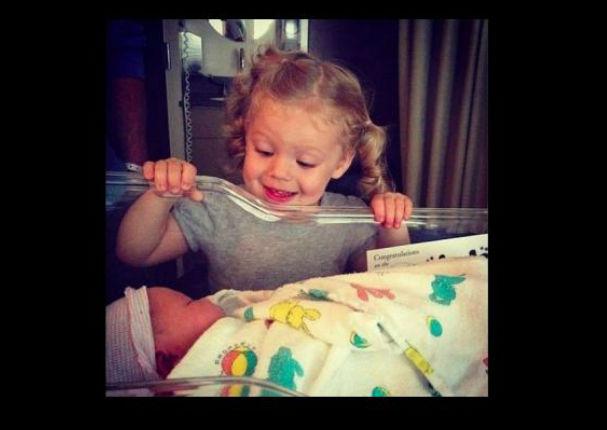 18 fotos de la reacción de niños que conocen a sus hermanos por primera vez (FOTOS) 18 fotos de la reacción de niños que conocen a sus hermanos por primera vez (FOTOS)