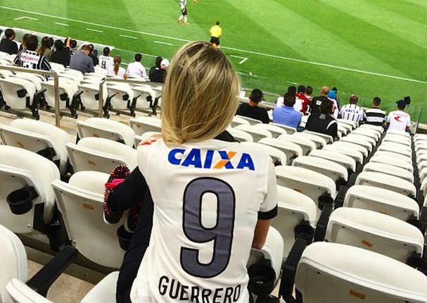 Novia de Paolo Guerrero derrocha sensualidad en las redes sociales (FOTOS)