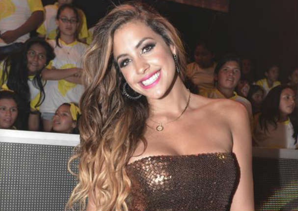 Descubre cómo luce Milett Figueroa en su foto de DNI (FOTOS)