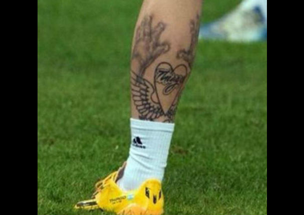 Lionel Messi se tatúa el nombre de su hijo en la pierna (FOTOS) Lionel Messi se tatúa el nombre de su hijo en la pierna (FOTOS)