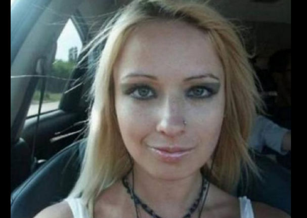 Conoce el verdadero rostro de 'la Barbie humana' (FOTOS)