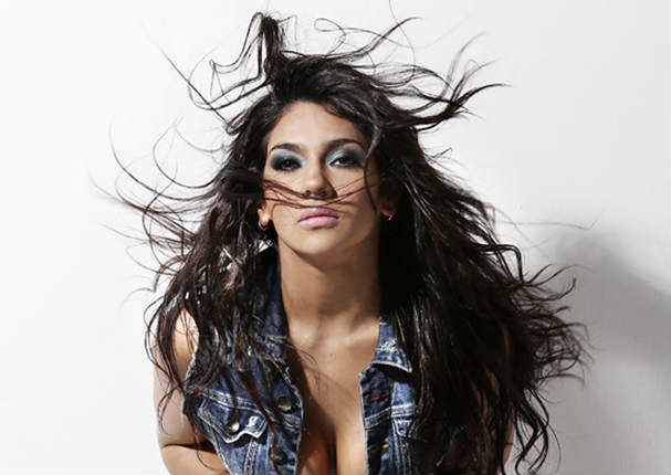 Vania Bludau sorprendió a sus seguidores con cambio de look (FOTOS)