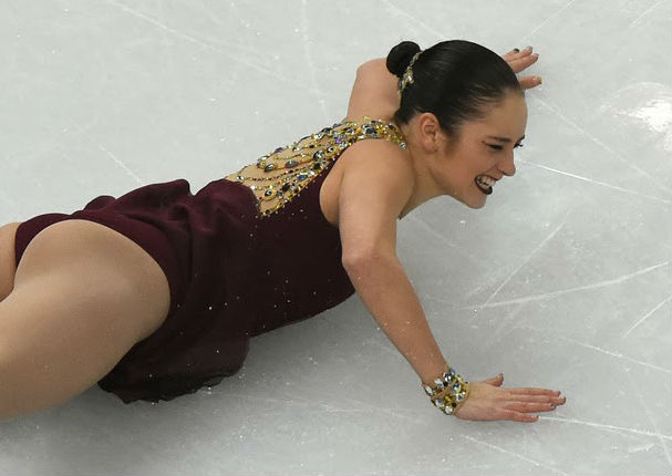 ¿Por qué nos reímos cuando alguien se cae? (VIDEO)